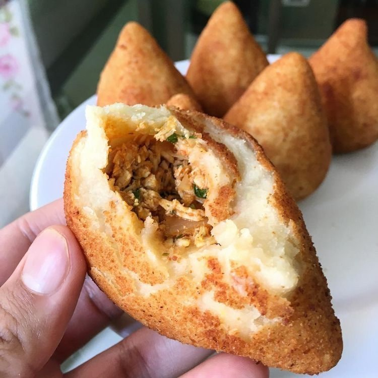 Coxinhas recheadas